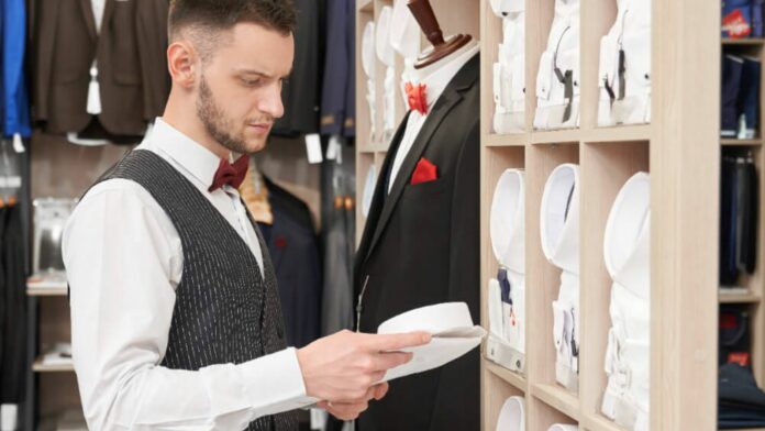 Özel dikim gömlek üretim sürecini adım adım keşfedin. Ölçü alma, kumaş seçimi ve kişiye özel tasarım ile kusursuz uyum sağlayın.