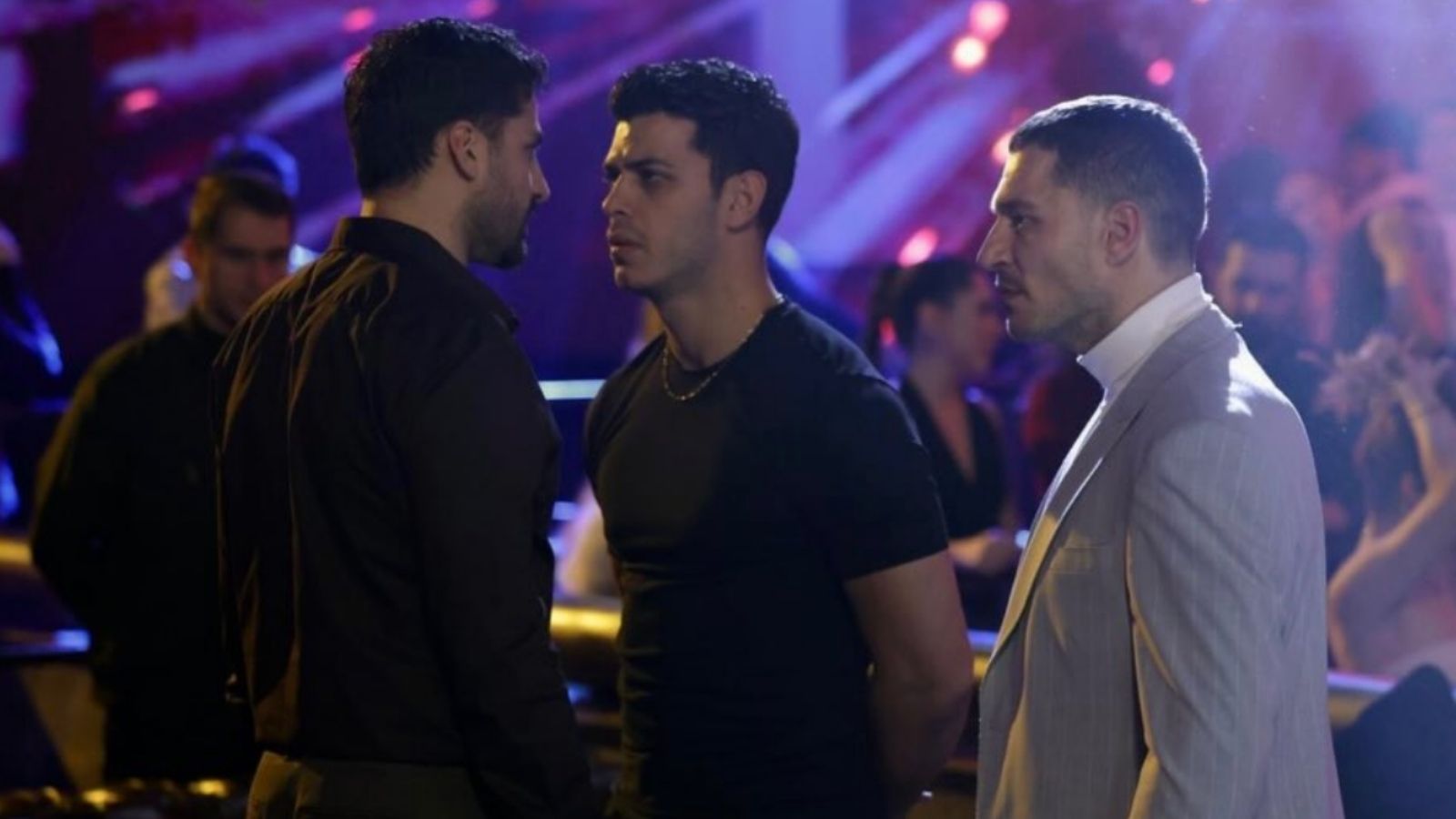 Yeraltı Dizisinin Yıldızı Parlayan İsmi Hakan Çelebi Kimdir?