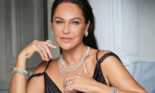 Hülya Avşar