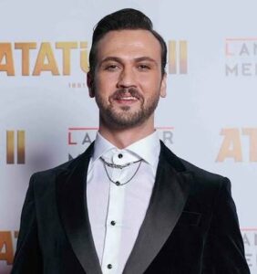 Aras Bulut İynemli'ye Yeni Dizi Teklifi
