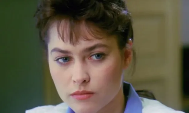 Hülya Avşar Gençlik