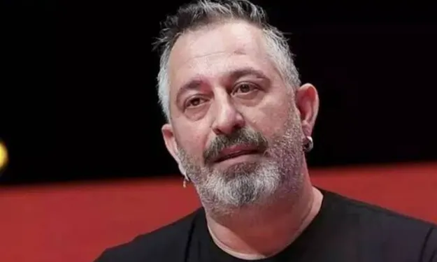 Sakallarını Kesip Saçını Boyattı! Cem Yılmaz’dan Yeni İmaj