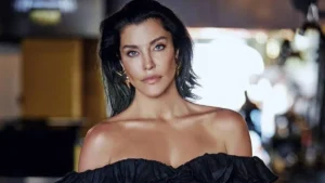 2. Deniz Akkaya