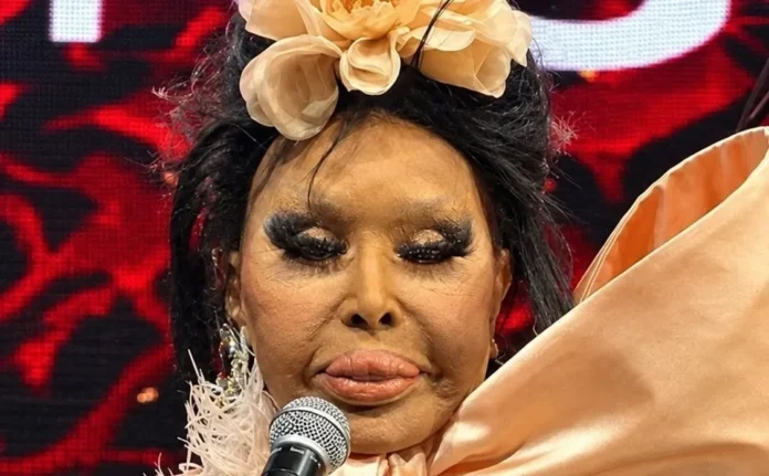 Bülent Ersoy'un Lolita Estetiği Şaşırttı!