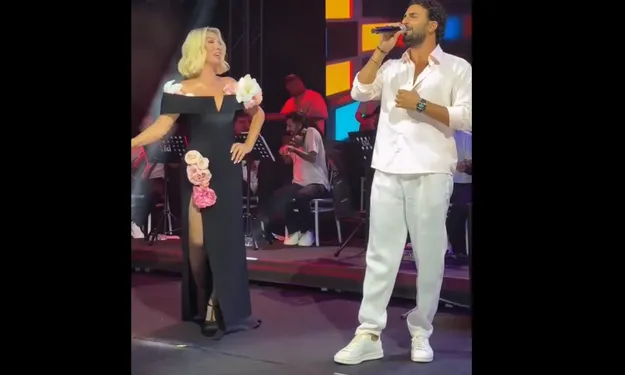 Seda Sayan ve Eşi Çağlar Ökten Sahnede