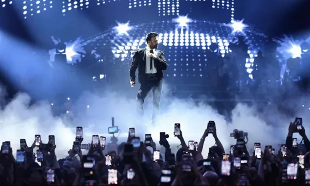 RAMS Park'ta Tarkan Konserine Galatasaray'dan Red
