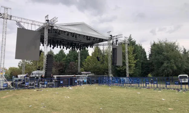 Eskişehir’de Festival Krizi Ceza ve Derici Sahneye Çıkmadı