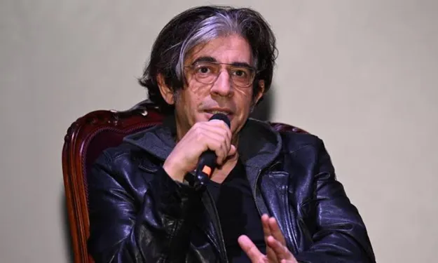 Okan Bayülgen "Skandal" Oyununun Yapımcısı