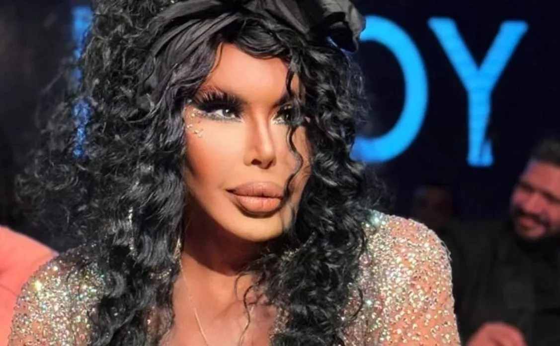 Bülent Ersoy'un Lolita Estetiği Şaşırttı!