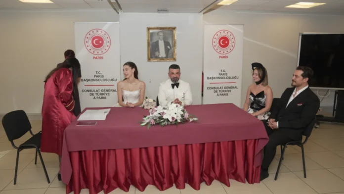Itır Esen ve Engin Aykanat düğün öncesi Paris nikahı