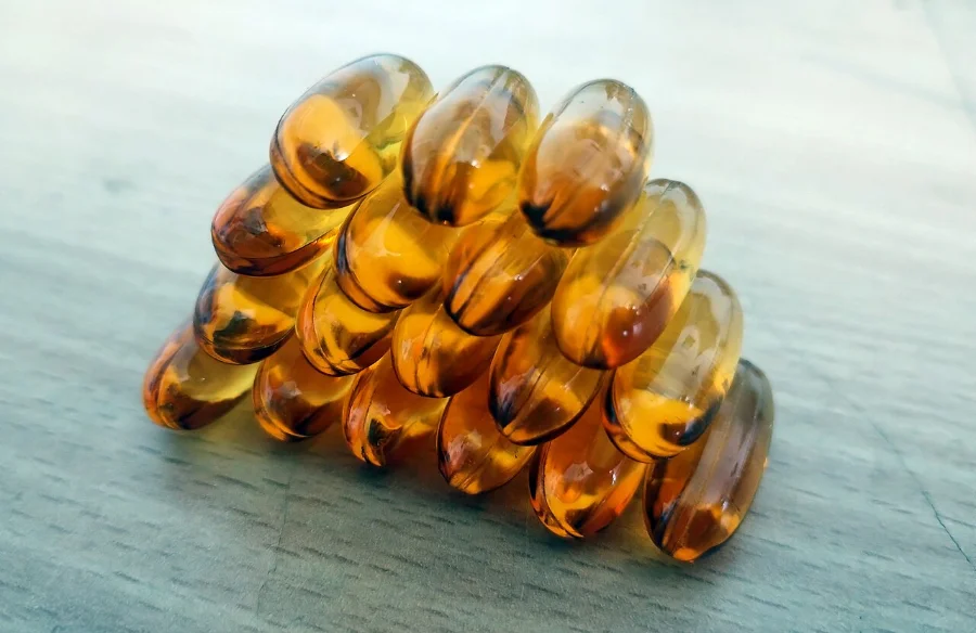 Omega-3 kaynağı balık yağı kapsülleri